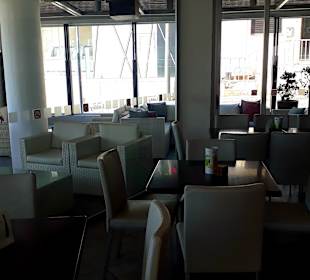 Lobby Cafe & Bar