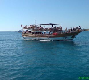 Ausflugsschiff BAHAR 4