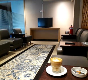 Sapphire Blue Sky Lounge