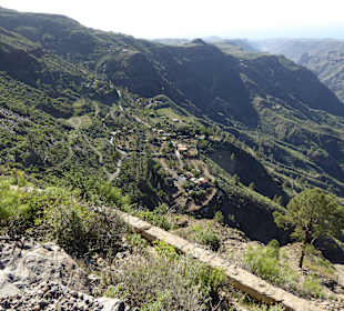Hier fährt man mit dem Jeep durch