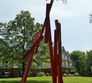 Unterwegs im Skulpturen-Park von Otterndorf