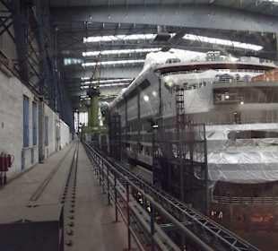 Blick in die Dockhalle