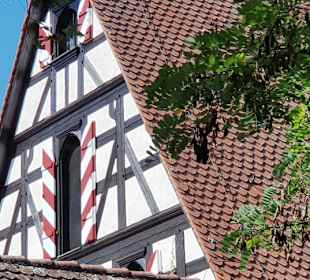 Der Hausbau in der Burg