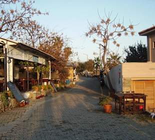 Blick zum Nordende der Ostpromenade, im Hintergrund Takil