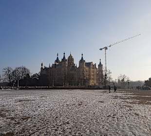 Schlossansicht von Gegenüber