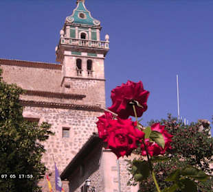 Blick vom Park auf das Kloster