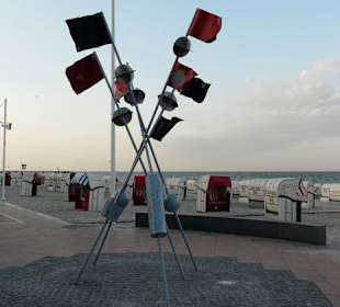Sculpture at Dahme Sea Front