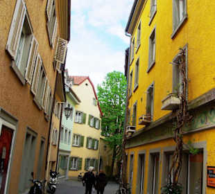 Durch die Niederburg