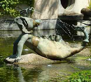 Wasserspiel Figur