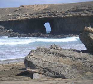 Loch im Fels, beim Wrack der American Star