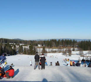 Zum Schlittenfahren reicht der Schnee