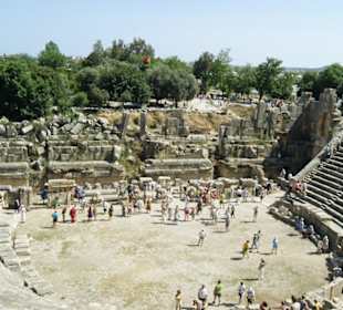 Древнеримский амфитеатр в Мире