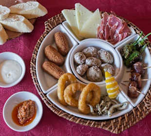 Tapas Variadas