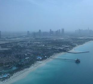 Aussicht aus dem Restaurant Al Muntaha im 27. Stock