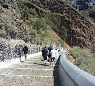 Weg hinunter in den Hafen