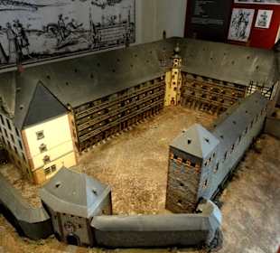 Modell des historischen Welfenschlosses