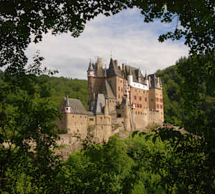 Burg Eltz Westseite