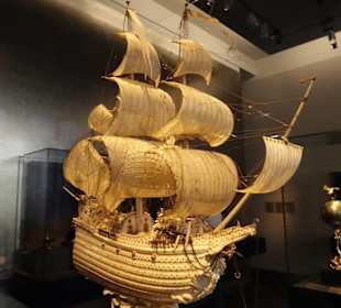 Schiffchen aus Elfenbein