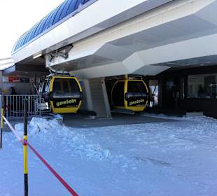Gondelbahn zur Schipiste rauf