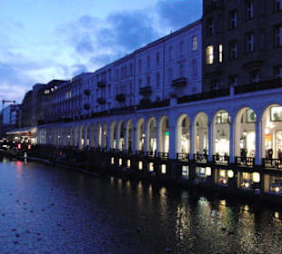 Alsterarkaden Alster Hamburg