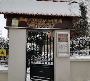 Wejście na teren muzeum