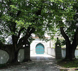 Eingangstor zum Schloss