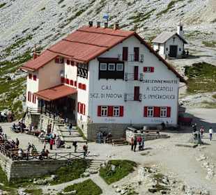 Die Drei Zinnen- Hütte