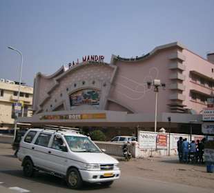 Markanter Orientierungspunkt für TukTuk+Taxifahrer