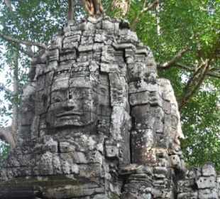 Gesichterturm (Osttor)