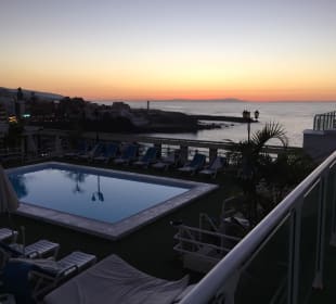 Ausblick Dachterrasse mit Pool