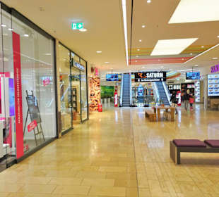 Rundgang durch das Einkaufszentrum Schlosshöfe