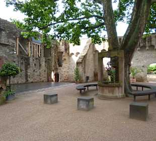 Burghof der kurfürstlichen Burg