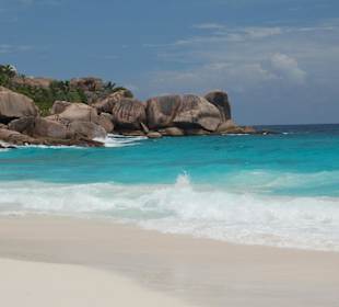 Strand Sister Island