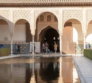 Pool des maurischen Palastes