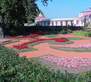 Schlösschen Mont Plaisiere im Park Peterhof