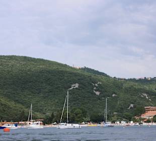 Гавань с лодками