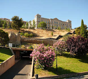 Militärisches Zentrum