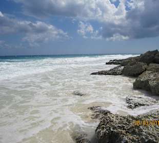 Naturstrand ohne Seegrasanschwemmungen