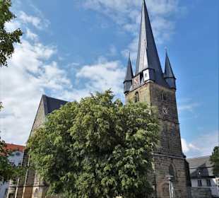 Außenansicht der Pfarrkirche Unsere Liebe Frau