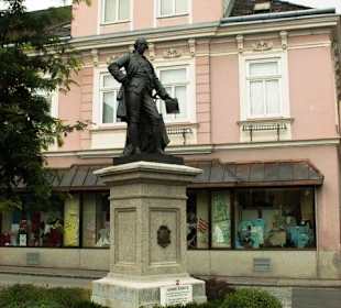 Statue