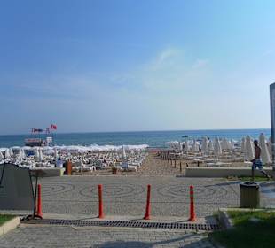 Links Fantasia Beach Bar, Strandpromenade