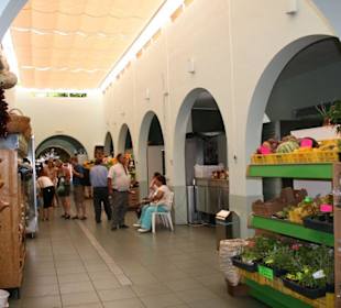 In der Markthalle
