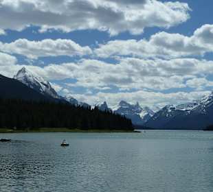Maligne Lake