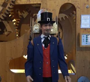 Weltgrößte Kuckucksuhr