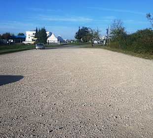 Parkplatz sehr groß