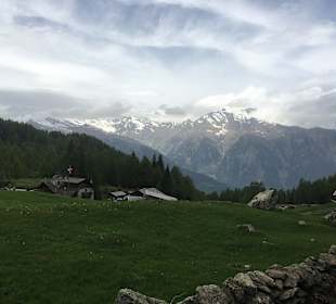 Wandern Dorf Tirol