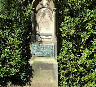 Rundgang über den Friedhof Engesohde