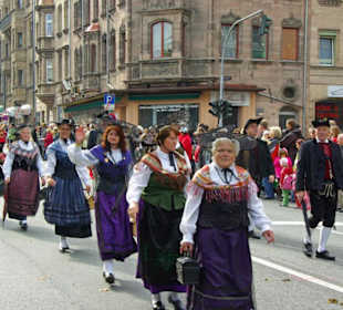 Umzug Michaeliskirchweih in Fürth