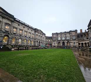 Innenhof der Universität