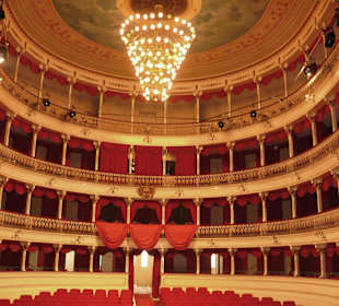 Edler Rahmen für Konzerte und Theater